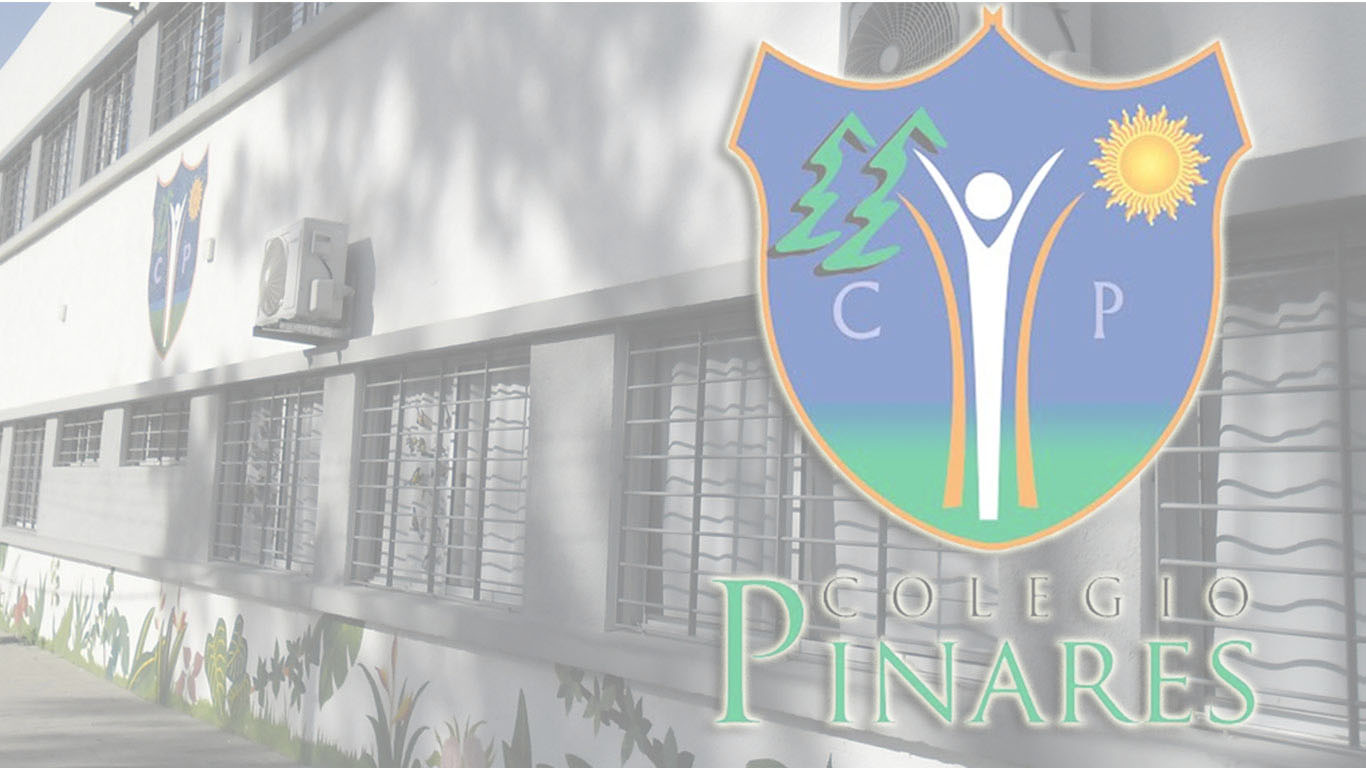 Vista del colegio con emblema